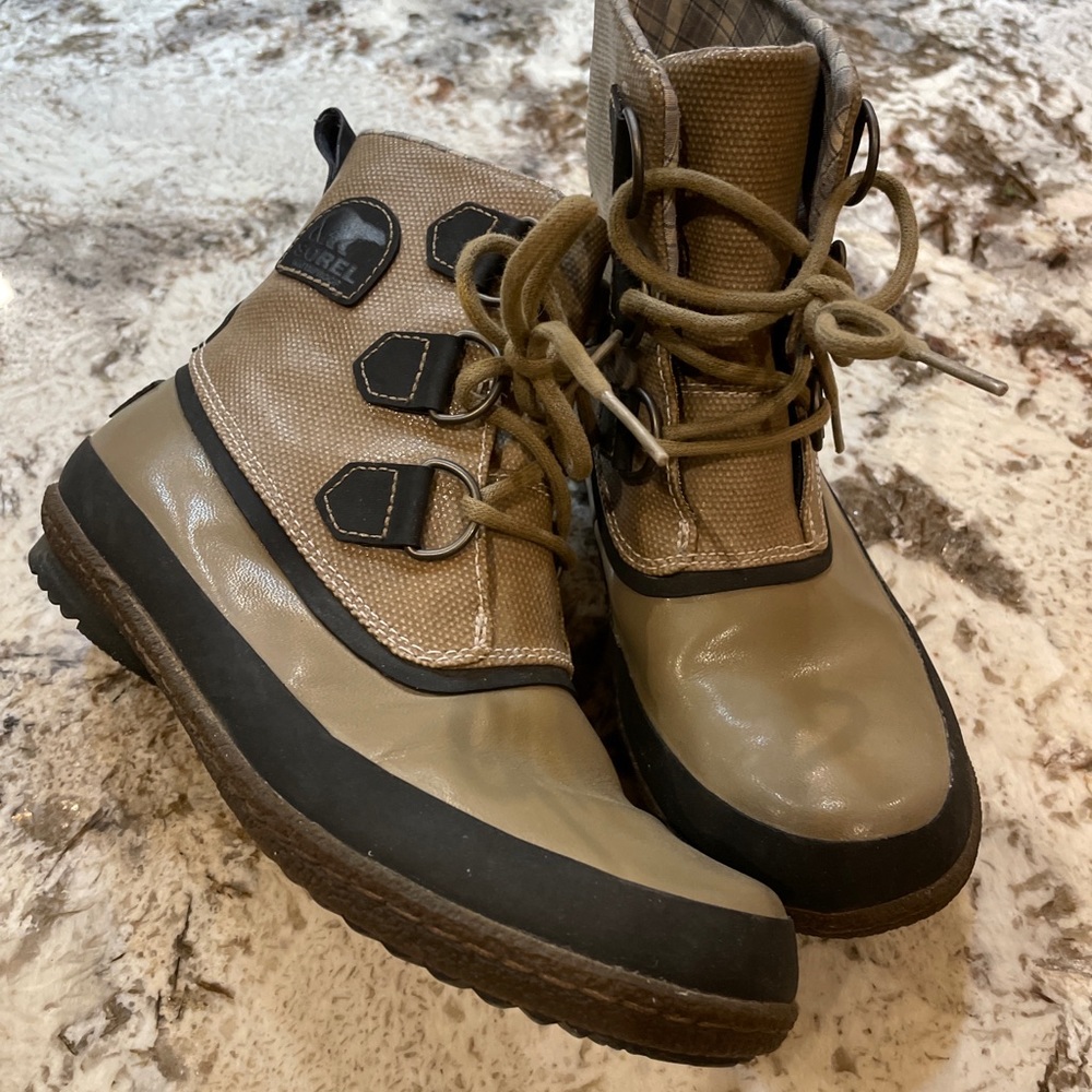 Sorel Joplin rain boots